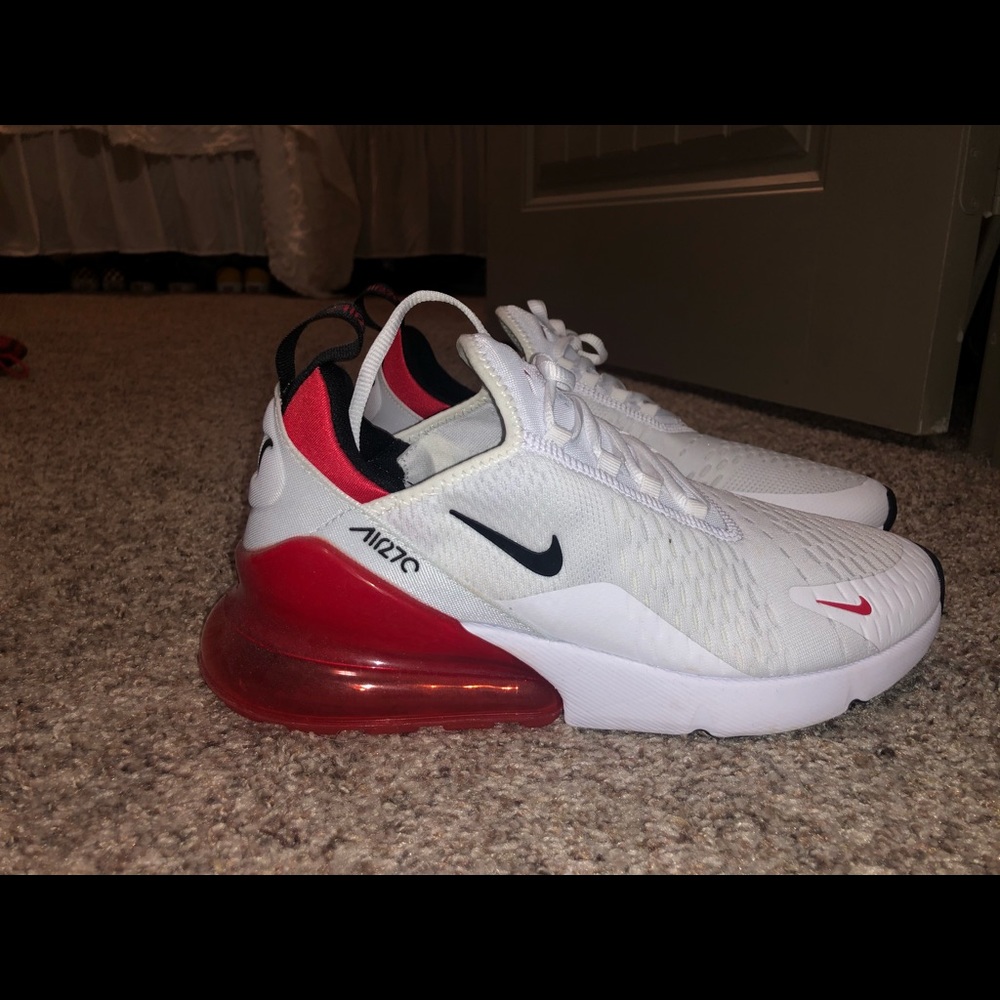Nike 270s